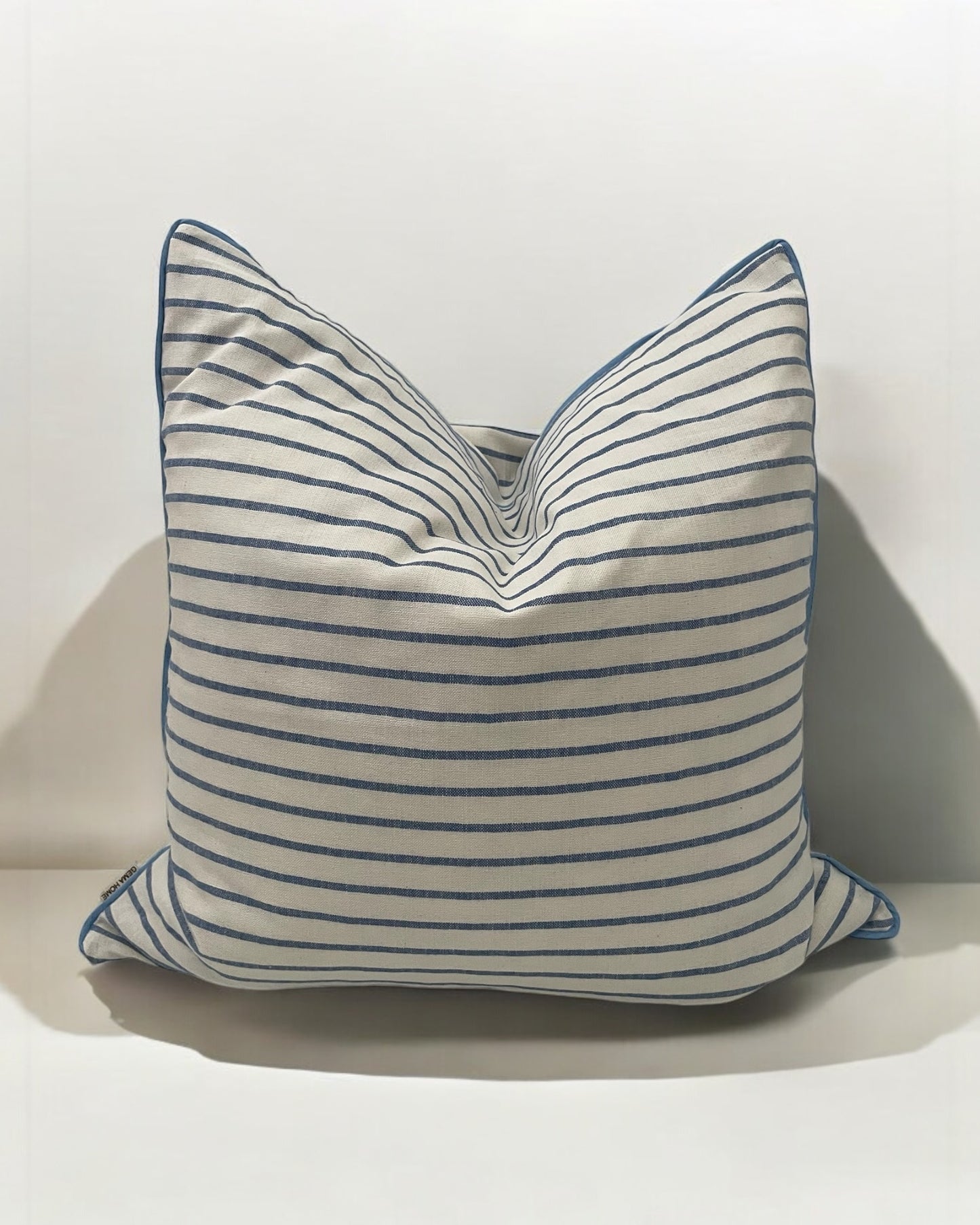 Funda de Cojín CAPRI 50x50 con ribete celeste