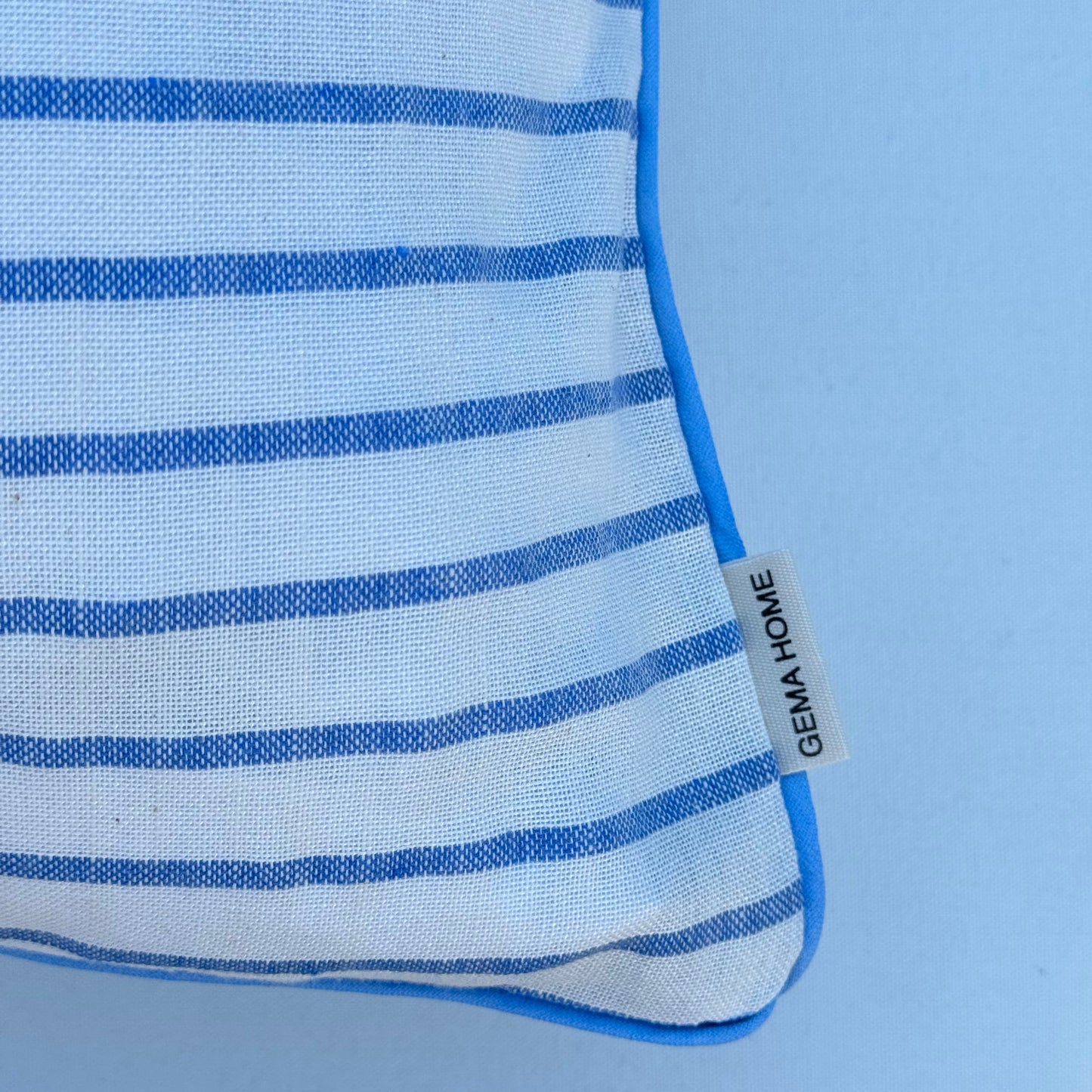 Funda de Cojín CAPRI 50x50 con ribete celeste